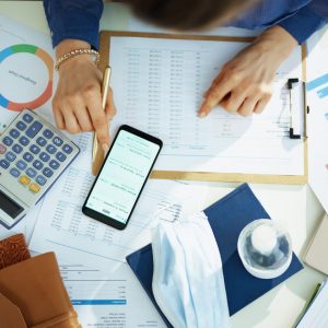 Acquérir son étude de commissaire de justice : le guide pratique pour une installation réussie